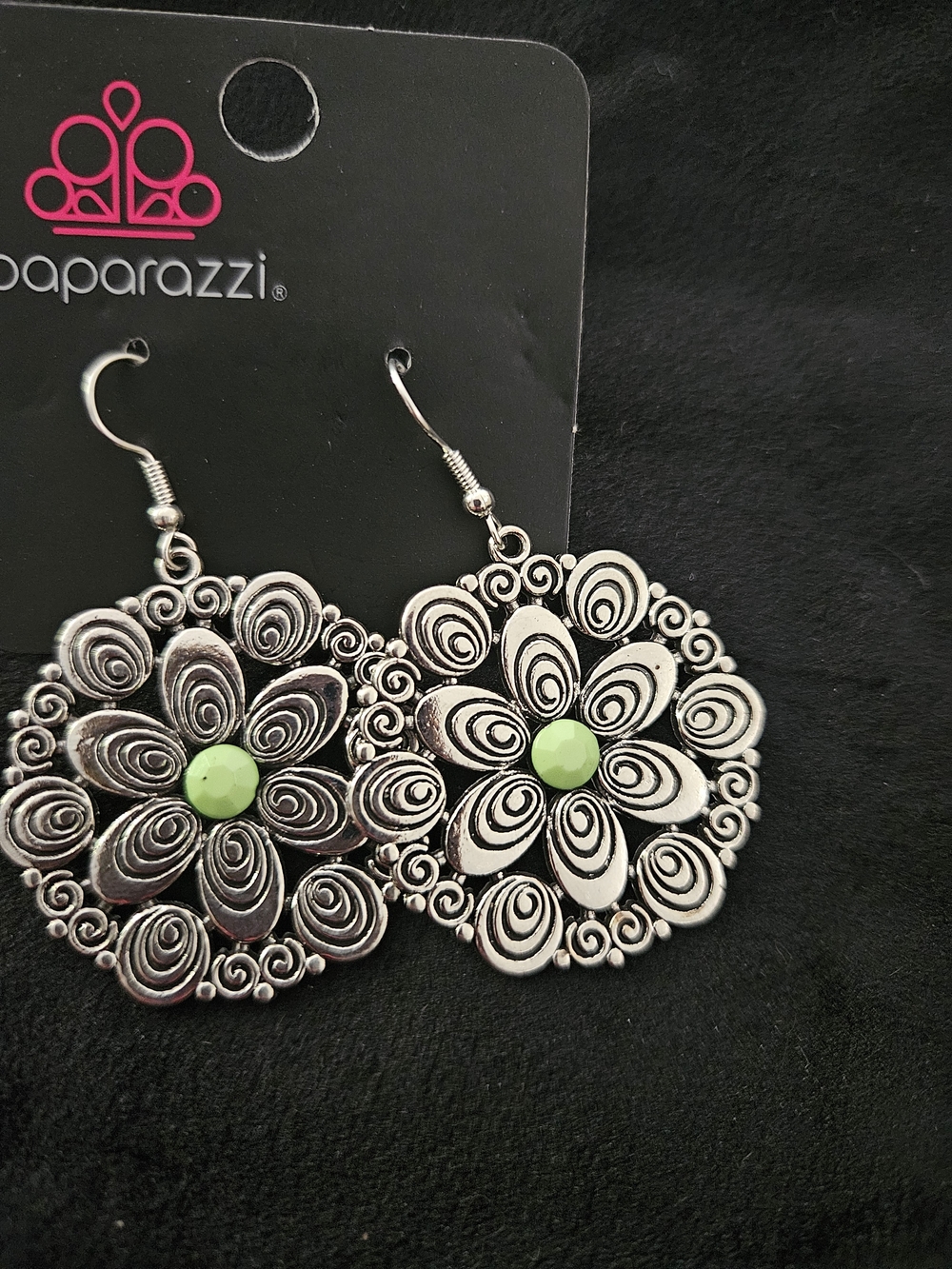 paparazzi Silver Floral Dangle Earrings with Lime Center